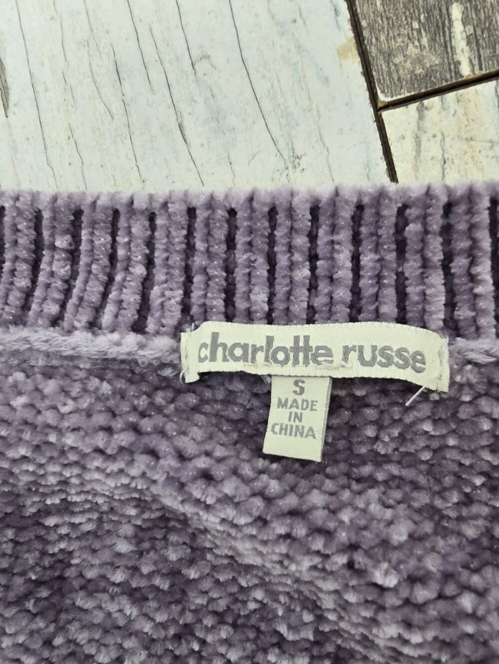Charlotte. Russe Women's Lavender V-neck Tunic Sweater Size Small - Picture 3 of 8